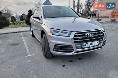 Внедорожник / Кроссовер Audi Q5 2017 в Рогатине