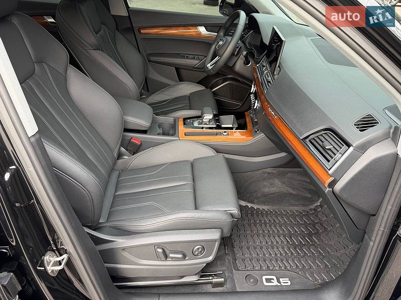 Внедорожник / Кроссовер Audi Q5 2024 в Киеве