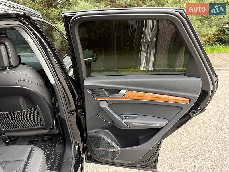 Внедорожник / Кроссовер Audi Q5 2024 в Киеве