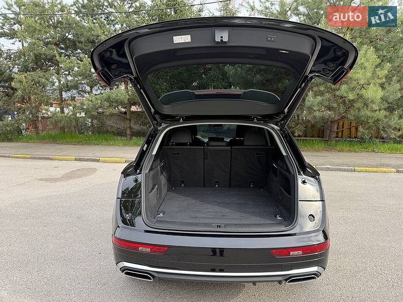 Внедорожник / Кроссовер Audi Q5 2024 в Киеве
