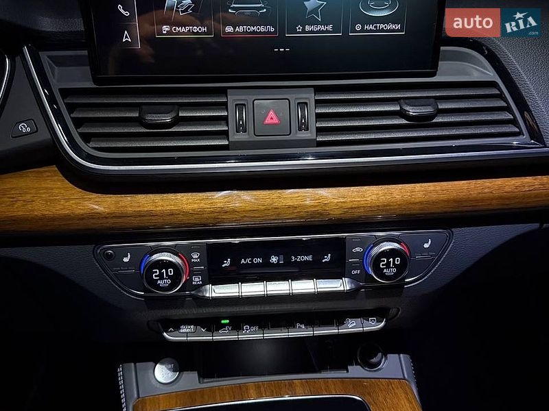 Внедорожник / Кроссовер Audi Q5 2024 в Киеве