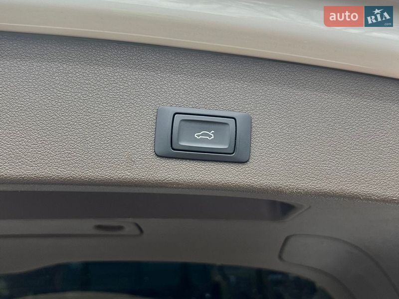 Внедорожник / Кроссовер Audi Q5 2017 в Одессе