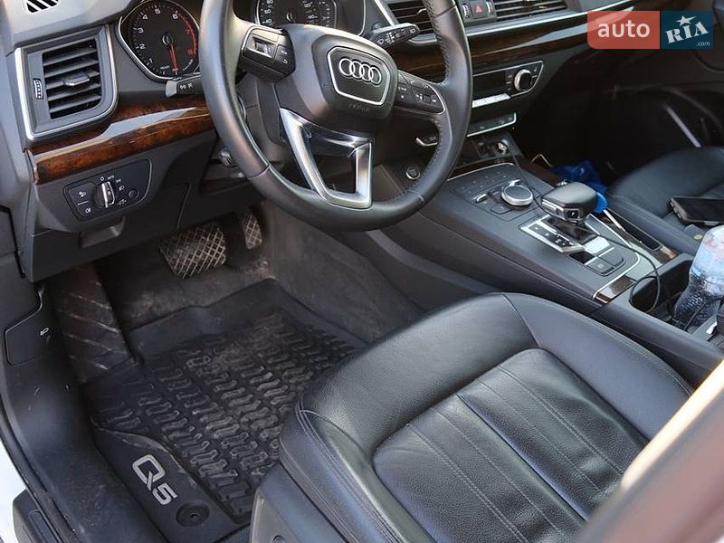 Внедорожник / Кроссовер Audi Q5 2019 в Киеве