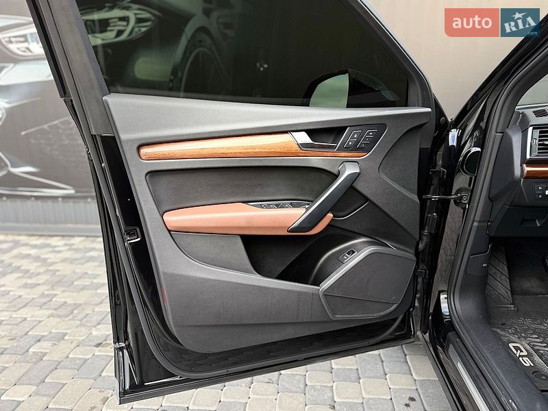 Внедорожник / Кроссовер Audi Q5 2021 в Львове