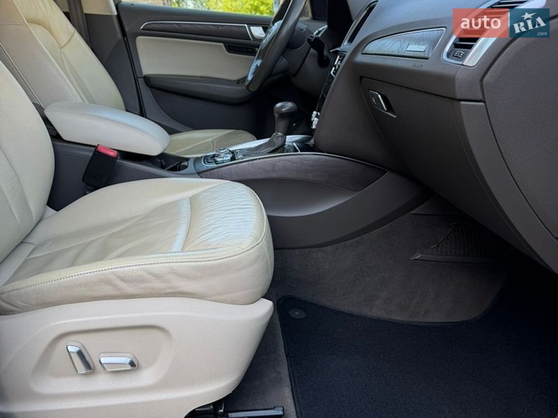 Внедорожник / Кроссовер Audi Q5 2014 в Каменец-Подольском