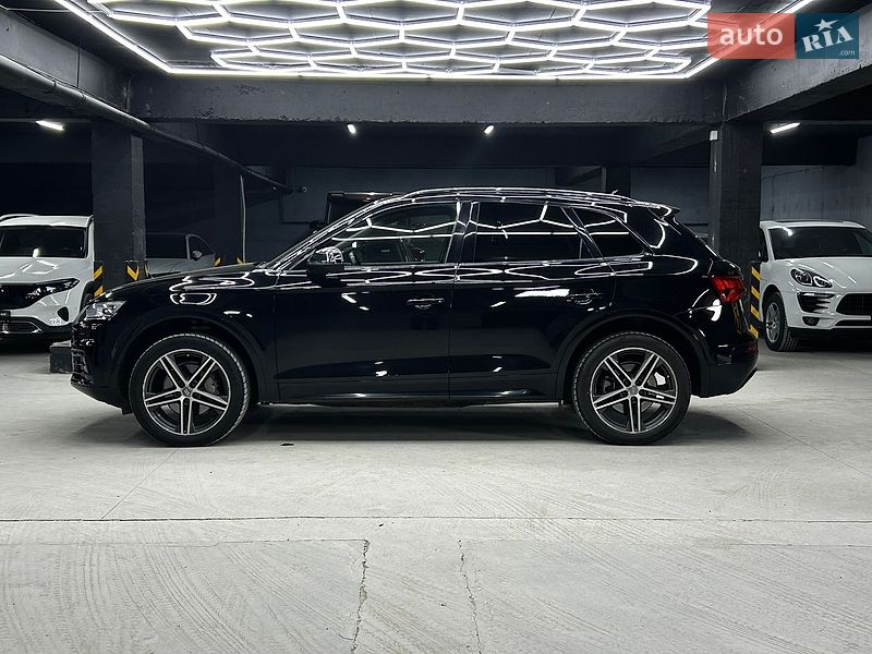 Внедорожник / Кроссовер Audi Q5 2019 в Черновцах