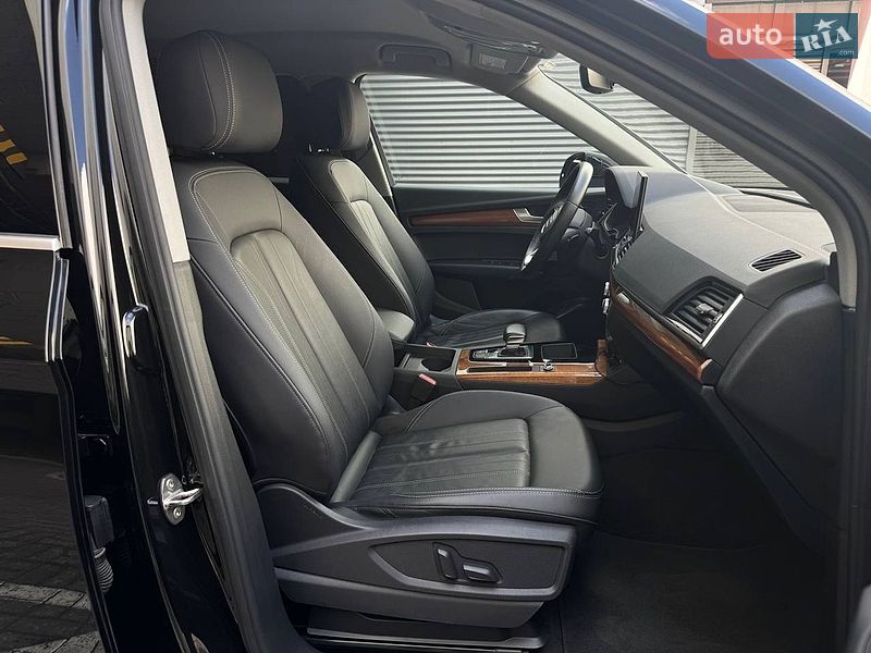 Позашляховик / Кросовер Audi Q5 2022 в Києві