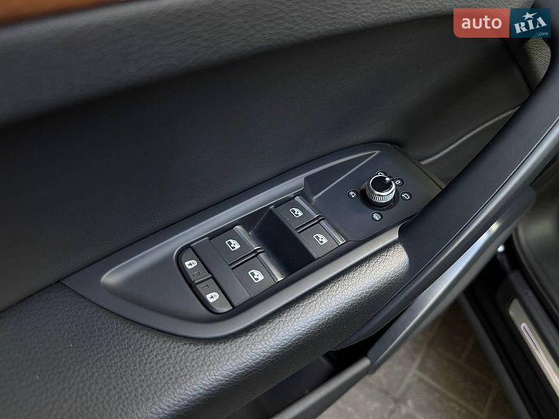 Позашляховик / Кросовер Audi Q5 2022 в Києві