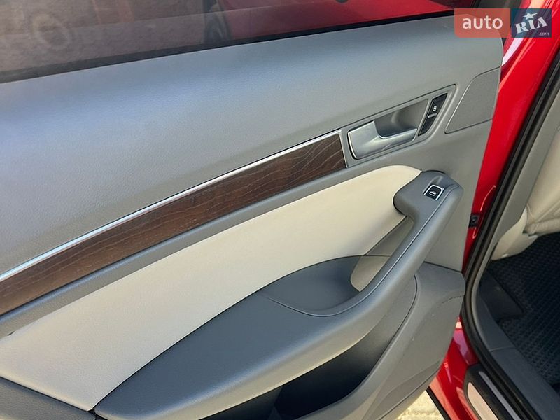 Внедорожник / Кроссовер Audi Q5 2014 в Новояворовске