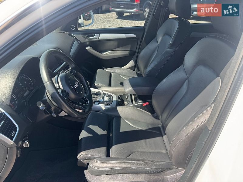 Позашляховик / Кросовер Audi Q5 2016 в Луцьку