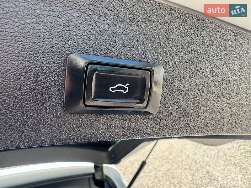 Позашляховик / Кросовер Audi Q5 2016 в Луцьку