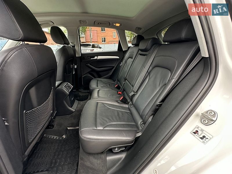 Внедорожник / Кроссовер Audi Q5 2017 в Нежине