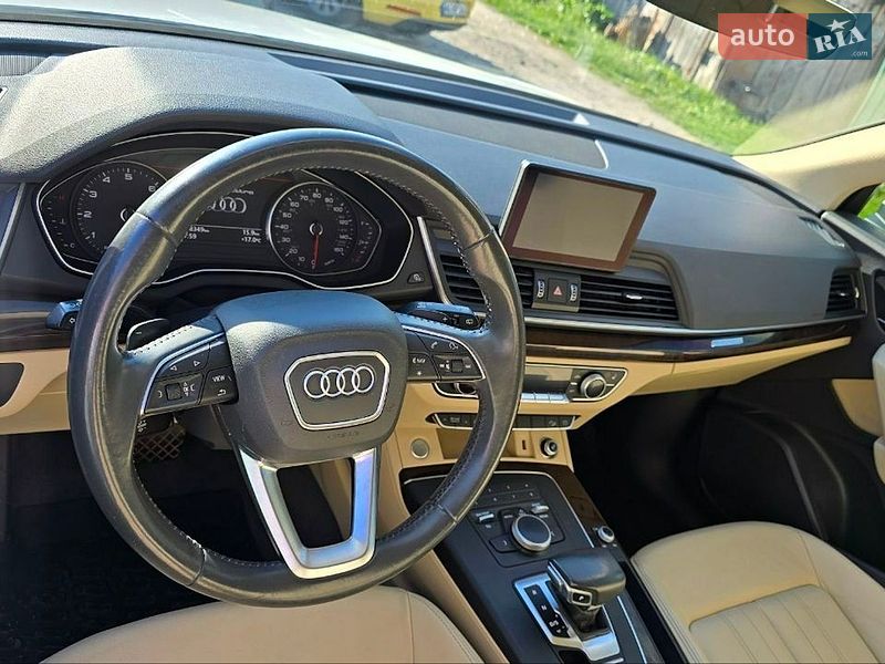 Внедорожник / Кроссовер Audi Q5 2019 в Владимире
