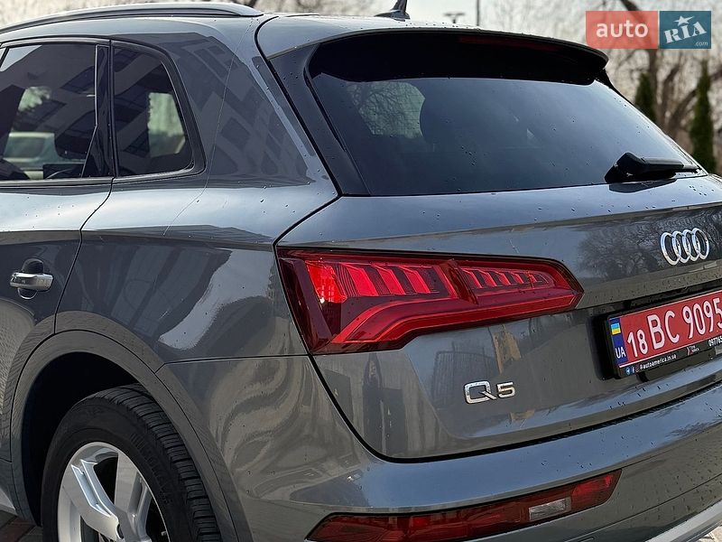 Позашляховик / Кросовер Audi Q5 2017 в Києві