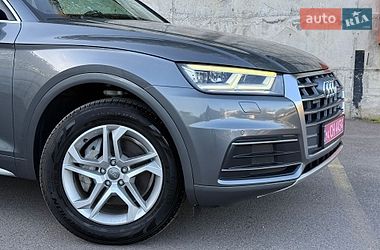 Внедорожник / Кроссовер Audi Q5 2018 в Ровно