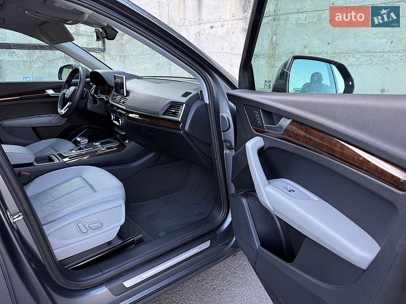 Внедорожник / Кроссовер Audi Q5 2018 в Ровно