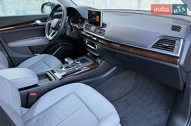Внедорожник / Кроссовер Audi Q5 2018 в Ровно