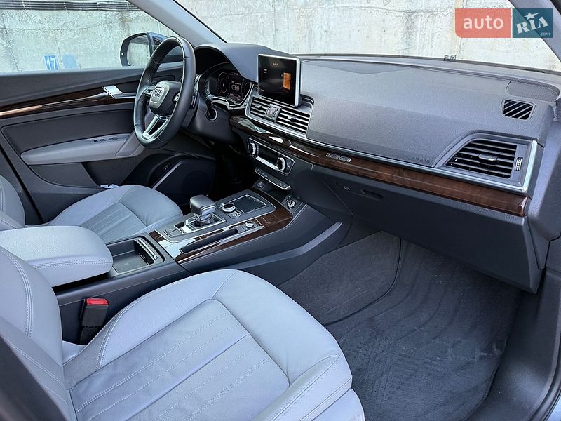 Внедорожник / Кроссовер Audi Q5 2018 в Ровно