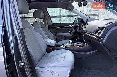 Внедорожник / Кроссовер Audi Q5 2018 в Ровно
