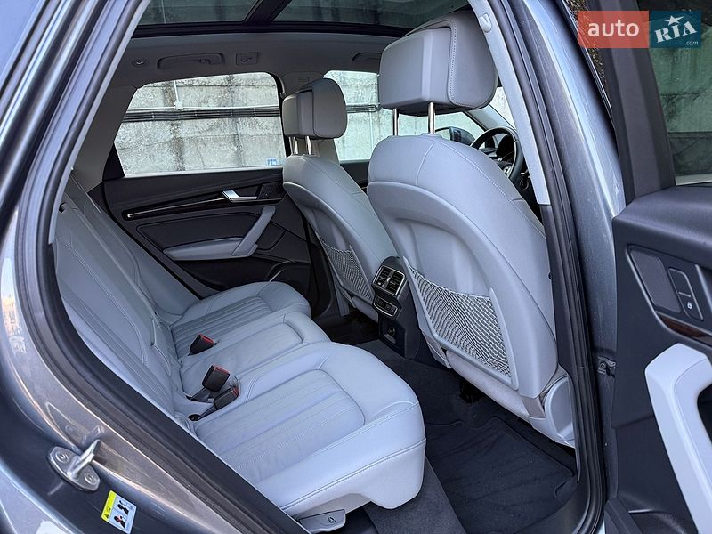 Внедорожник / Кроссовер Audi Q5 2018 в Ровно