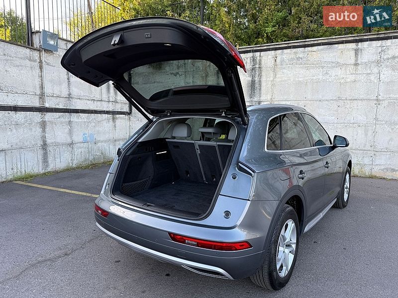 Внедорожник / Кроссовер Audi Q5 2018 в Ровно