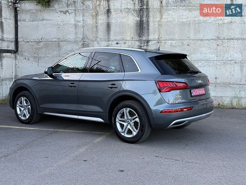 Внедорожник / Кроссовер Audi Q5 2018 в Ровно