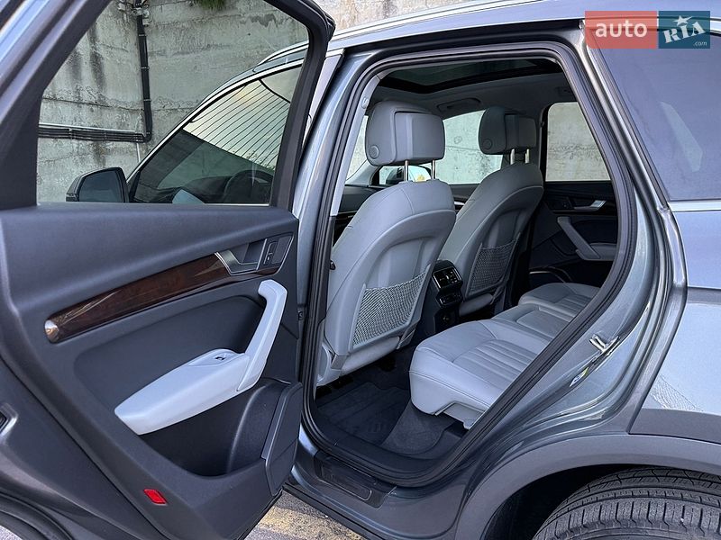 Внедорожник / Кроссовер Audi Q5 2018 в Ровно
