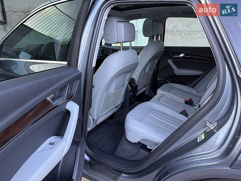 Внедорожник / Кроссовер Audi Q5 2018 в Ровно