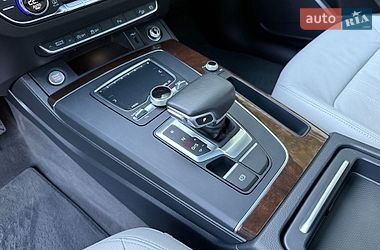 Внедорожник / Кроссовер Audi Q5 2018 в Ровно