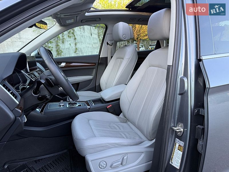Внедорожник / Кроссовер Audi Q5 2018 в Ровно