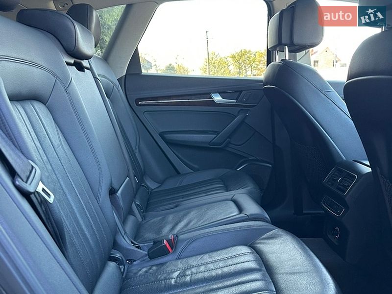 Внедорожник / Кроссовер Audi Q5 2017 в Тернополе