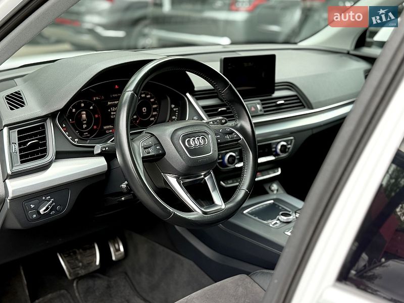 Внедорожник / Кроссовер Audi Q5 2017 в Киеве