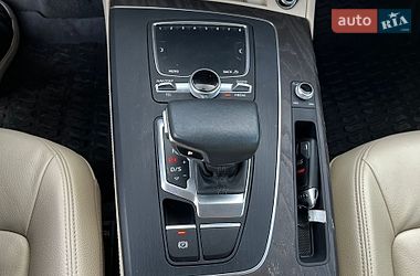 Позашляховик / Кросовер Audi Q5 2018 в Луцьку