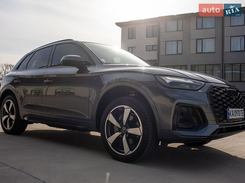 Внедорожник / Кроссовер Audi Q5 2022 в Киеве