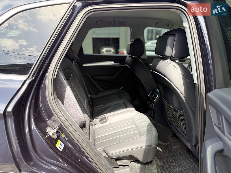 Позашляховик / Кросовер Audi Q5 2018 в Львові