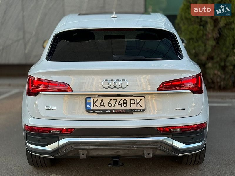 Внедорожник / Кроссовер Audi Q5 2021 в Киеве
