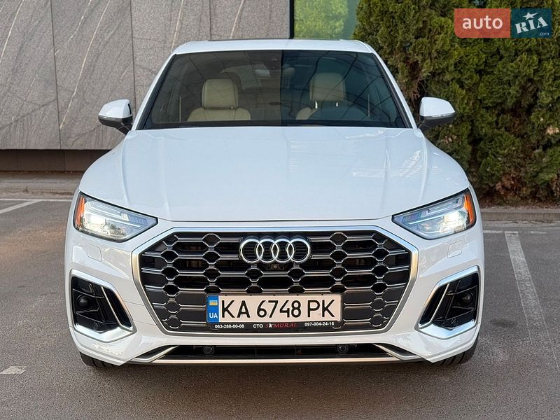 Внедорожник / Кроссовер Audi Q5 2021 в Киеве