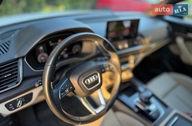 Внедорожник / Кроссовер Audi Q5 2021 в Киеве