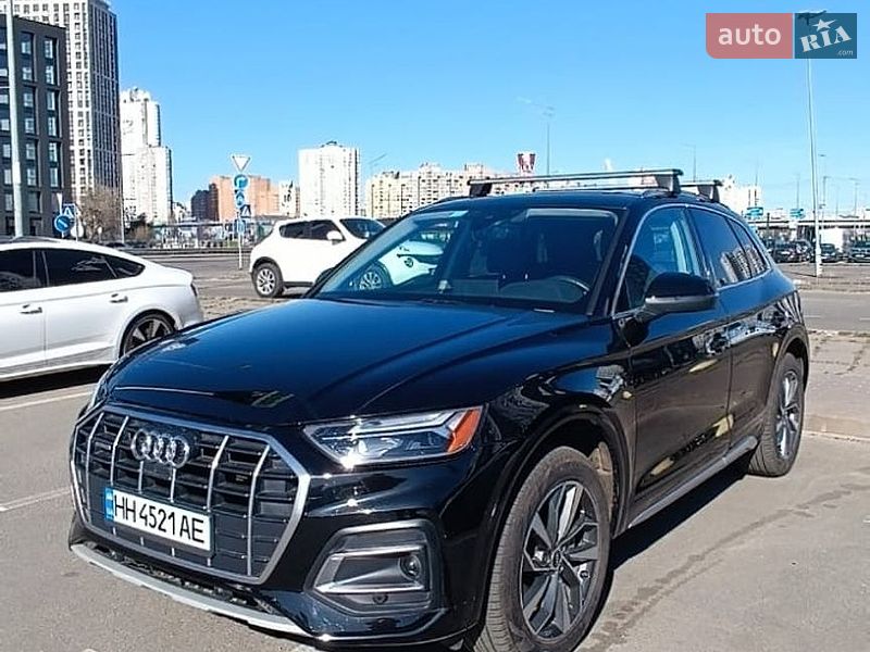 Внедорожник / Кроссовер Audi Q5 2021 в Киеве
