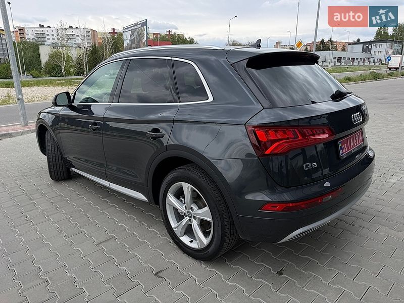 Внедорожник / Кроссовер Audi Q5 2019 в Тернополе