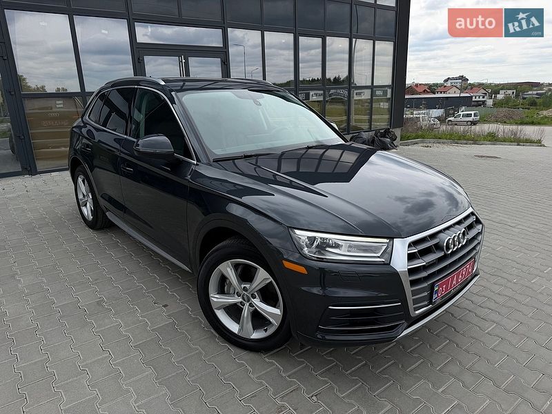 Внедорожник / Кроссовер Audi Q5 2019 в Тернополе