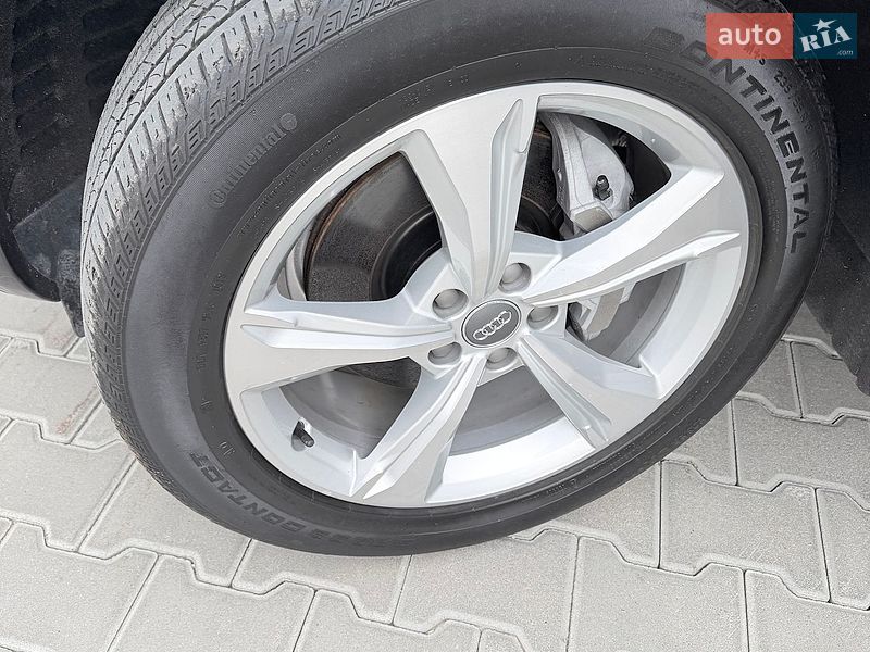 Внедорожник / Кроссовер Audi Q5 2019 в Тернополе