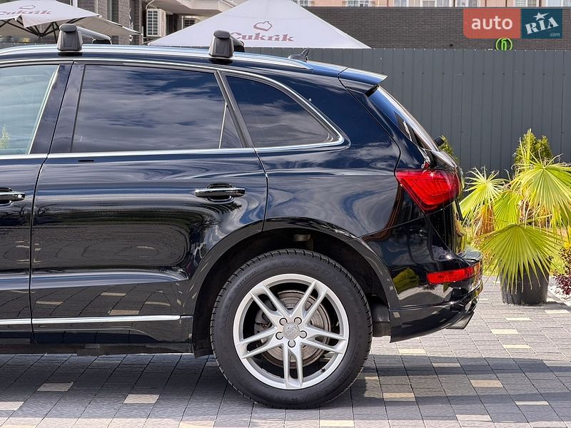 Внедорожник / Кроссовер Audi Q5 2015 в Ужгороде