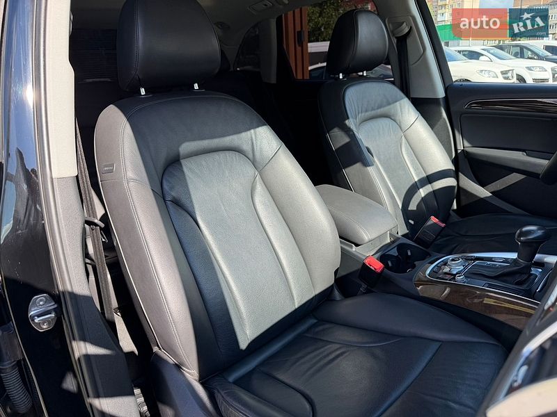 Внедорожник / Кроссовер Audi Q5 2015 в Ужгороде
