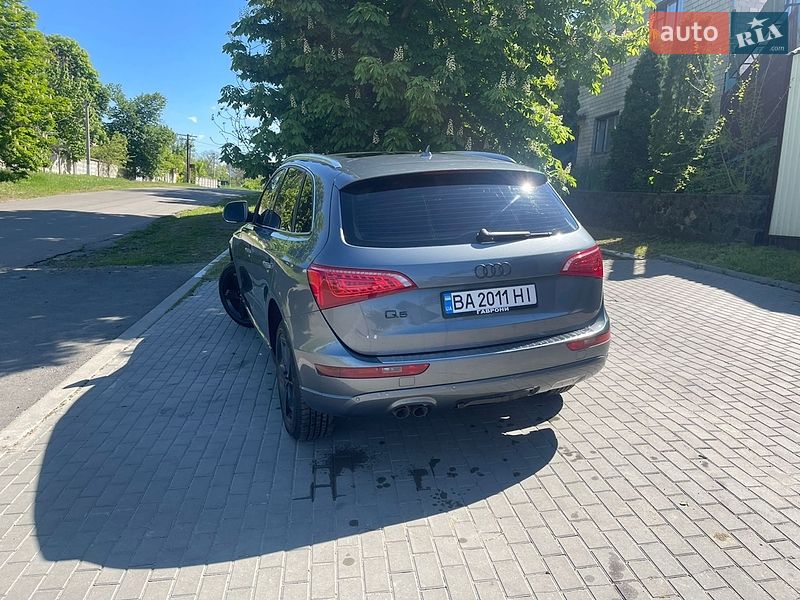 Позашляховик / Кросовер Audi Q5 2011 в Новоархангельську