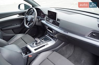 Позашляховик / Кросовер Audi Q5 2018 в Львові
