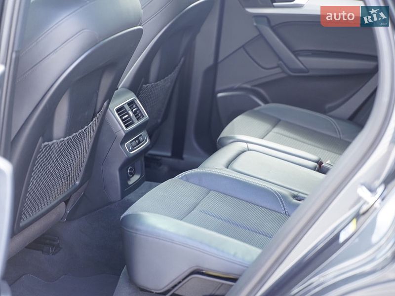 Позашляховик / Кросовер Audi Q5 2018 в Львові