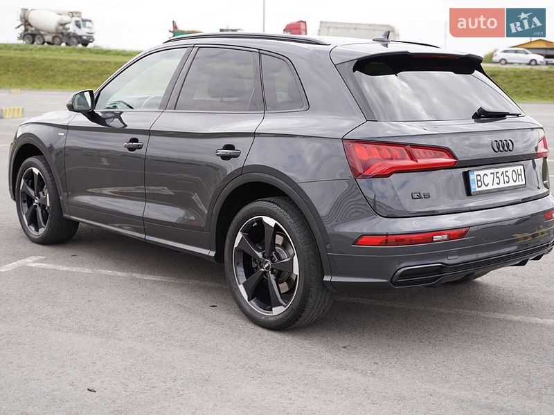 Позашляховик / Кросовер Audi Q5 2018 в Львові