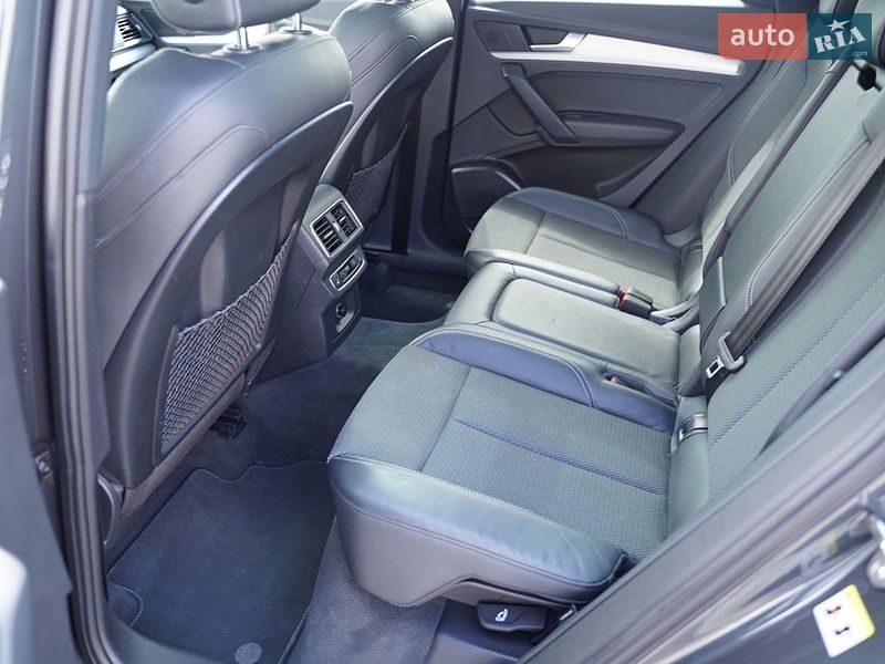 Позашляховик / Кросовер Audi Q5 2018 в Львові