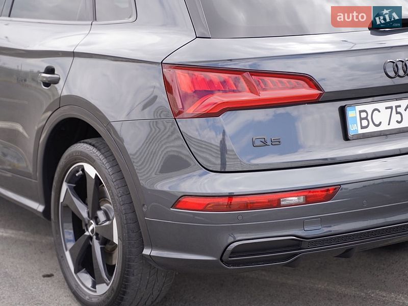 Позашляховик / Кросовер Audi Q5 2018 в Львові